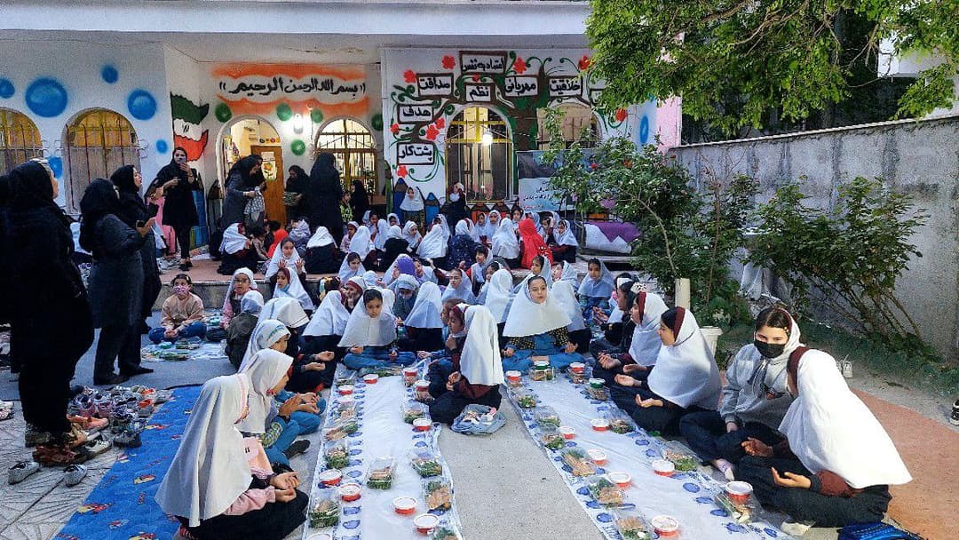 مدرسه غیردولتی گل مهر